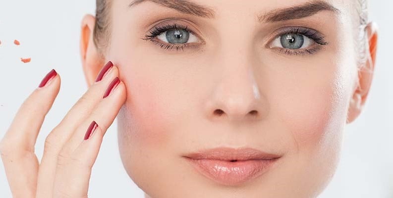 روش صحیح رژگونه زدن