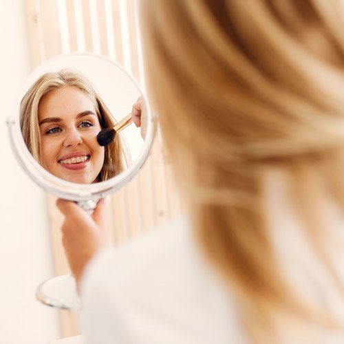 نحوه صحیح رژگونه زدن